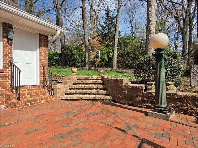 157 Woodbriar Road, Winston-salem, NC 27106