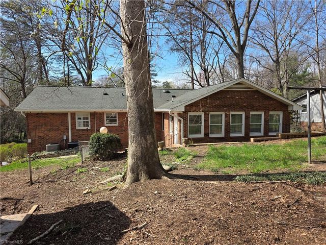 157 Woodbriar Road, Winston-salem, NC 27106