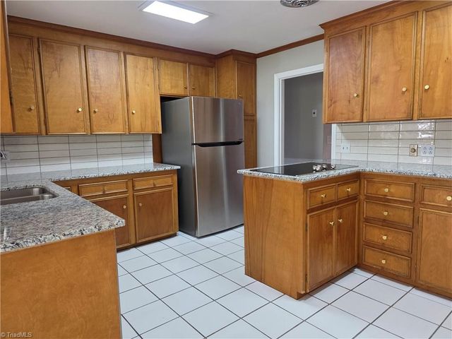 157 Woodbriar Road, Winston-salem, NC 27106