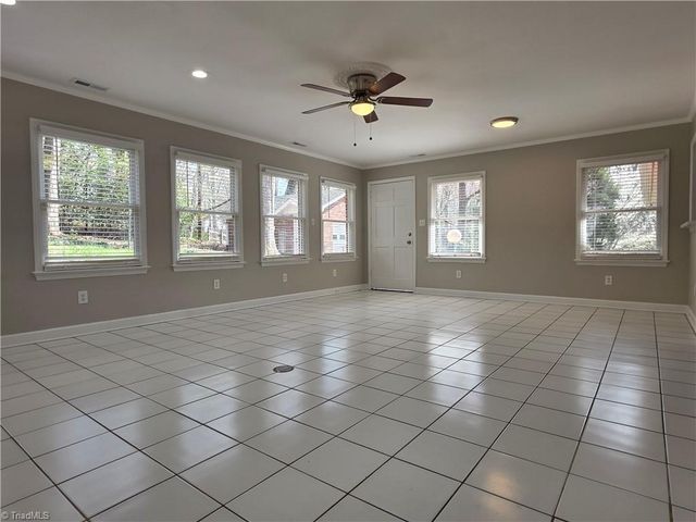 157 Woodbriar Road, Winston-salem, NC 27106