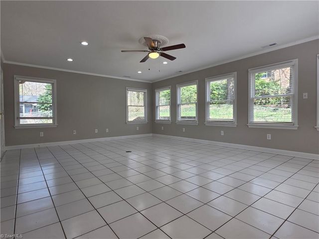 157 Woodbriar Road, Winston-salem, NC 27106