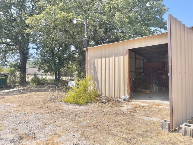 1134 Ladybird Lane, Reno, TX 76020