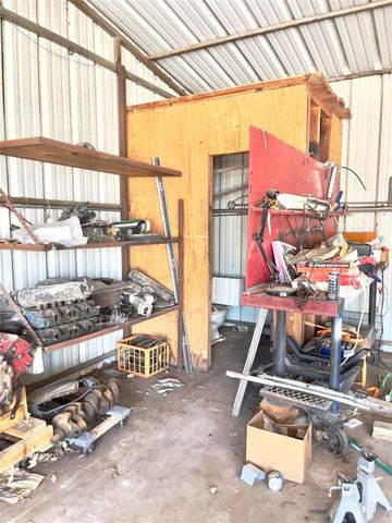 1134 Ladybird Lane, Reno, TX 76020