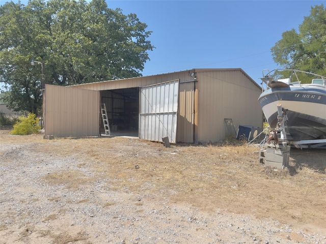 1134 Ladybird Lane, Reno, TX 76020