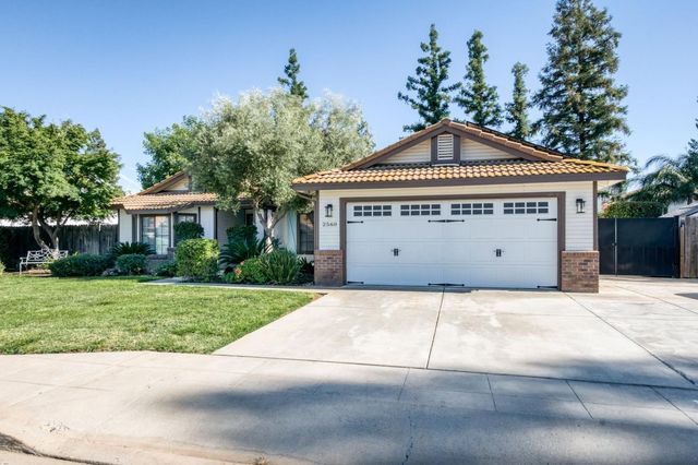 2560 Purvis Avenue, Clovis, CA 93611
