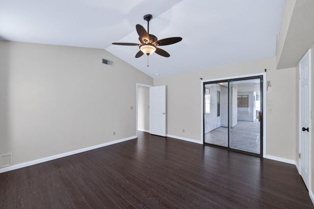 2560 Purvis Avenue, Clovis, CA 93611