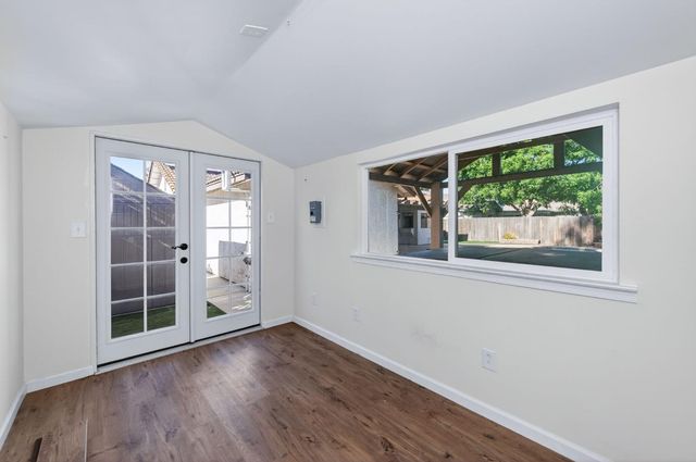 2560 Purvis Avenue, Clovis, CA 93611