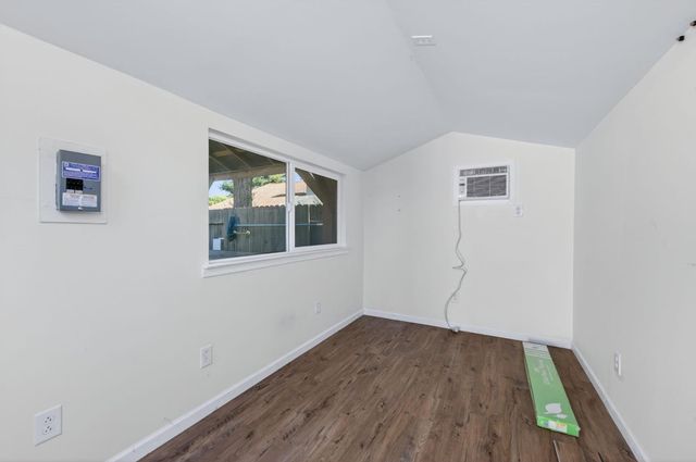 2560 Purvis Avenue, Clovis, CA 93611