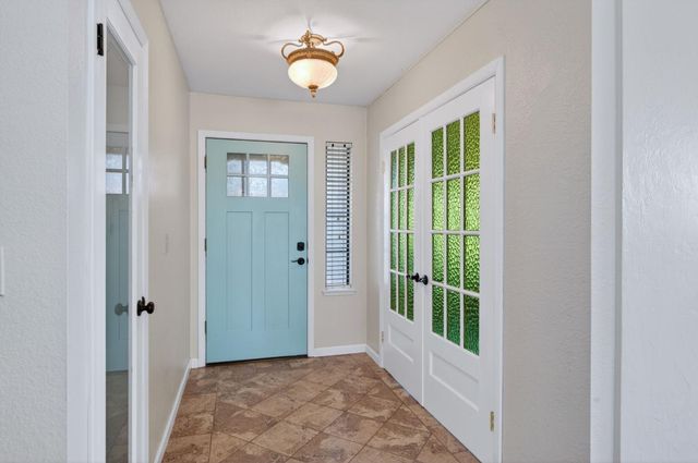 2560 Purvis Avenue, Clovis, CA 93611