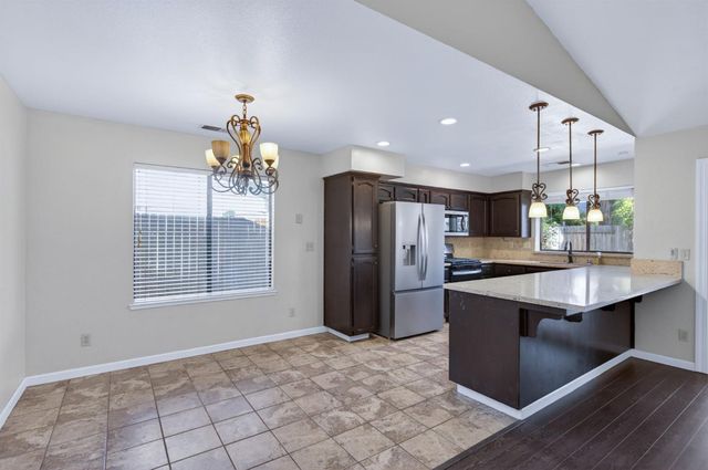 2560 Purvis Avenue, Clovis, CA 93611