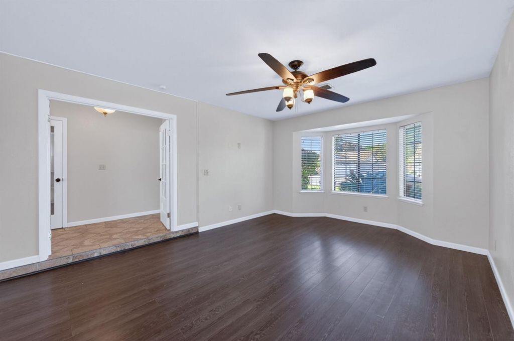 Image 14 of property listing at 2560 Purvis Avenue, Clovis, CA 93611