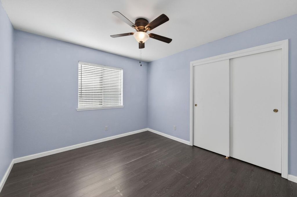 Image 20 of property listing at 2560 Purvis Avenue, Clovis, CA 93611