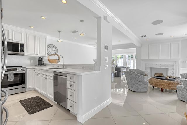 220 Celestial Way 6, Juno Beach, FL 33408