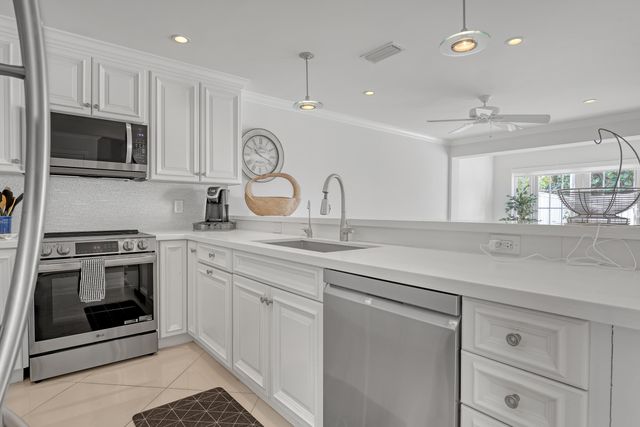 220 Celestial Way 6, Juno Beach, FL 33408