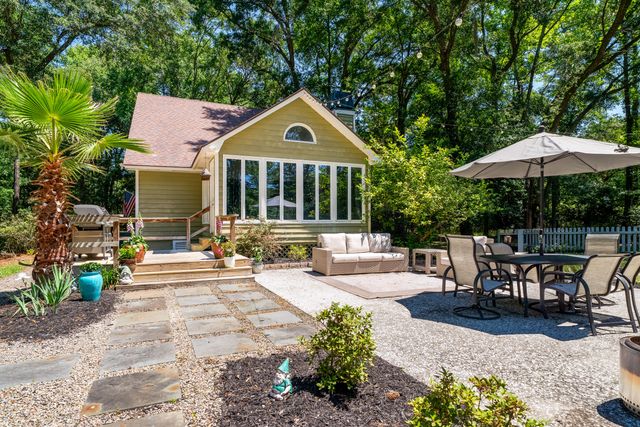2627 Starfish Drive, Johns Island, SC 29455