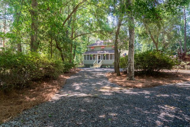 2627 Starfish Drive, Johns Island, SC 29455