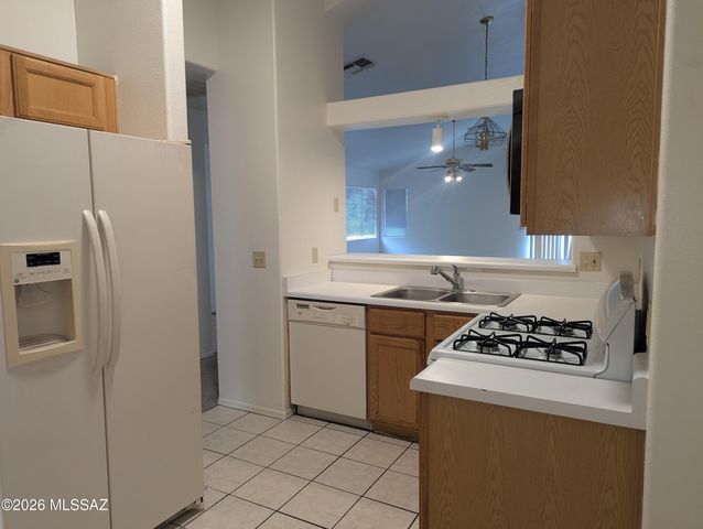 7835 S Lennox Lane, Tucson, AZ 85747