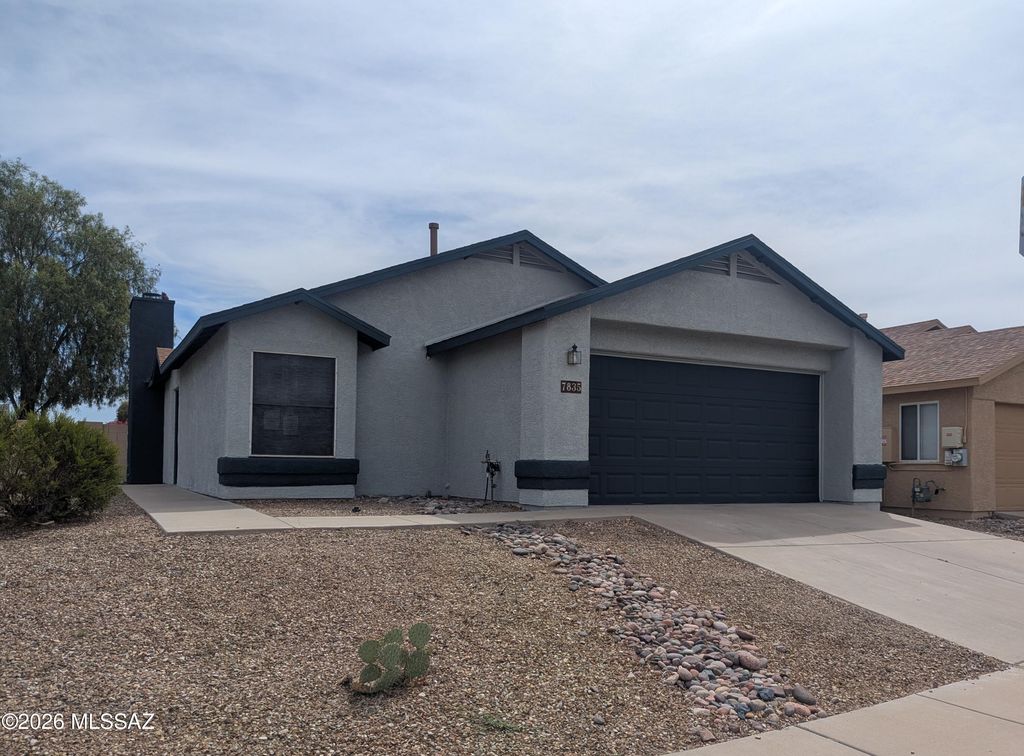 7835 S Lennox Lane, Tucson, AZ 85747