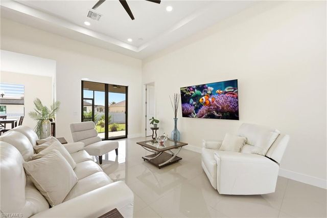 1429 NE 6th AVE, Cape Coral, FL 33909