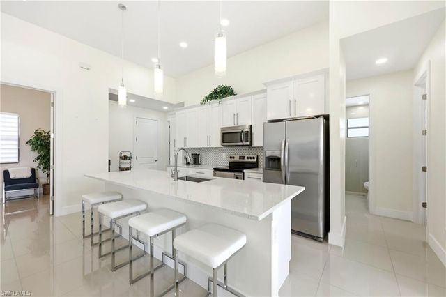 1429 NE 6th AVE, Cape Coral, FL 33909