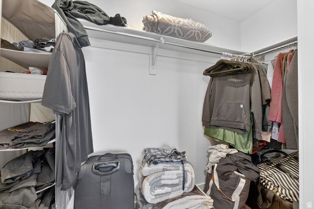 3965 N AGGIE DR, Eagle Mountain, UT 84005