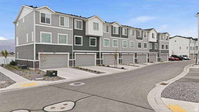 3965 N AGGIE DR, Eagle Mountain, UT 84005