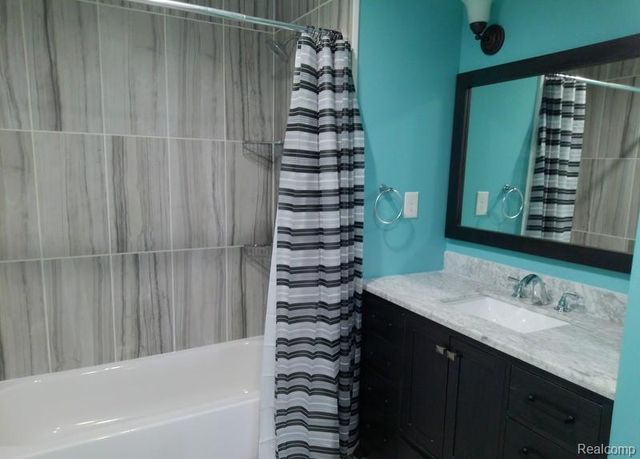 23801 Winifred Avenue, Warren, MI 48091