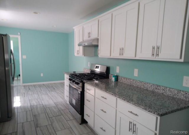 23801 Winifred Avenue, Warren, MI 48091