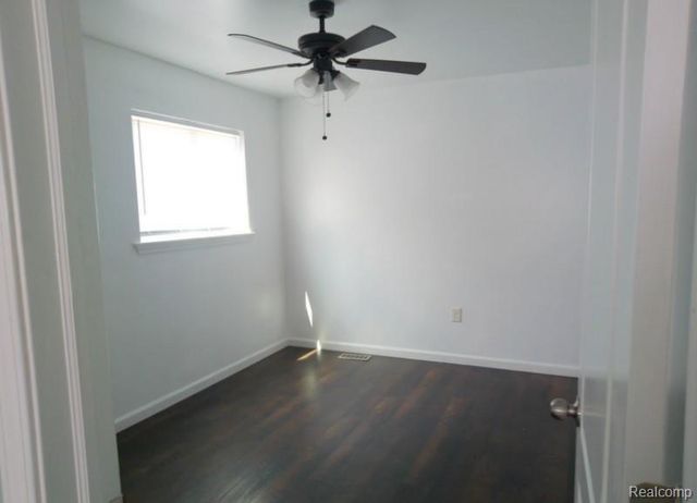 23801 Winifred Avenue, Warren, MI 48091