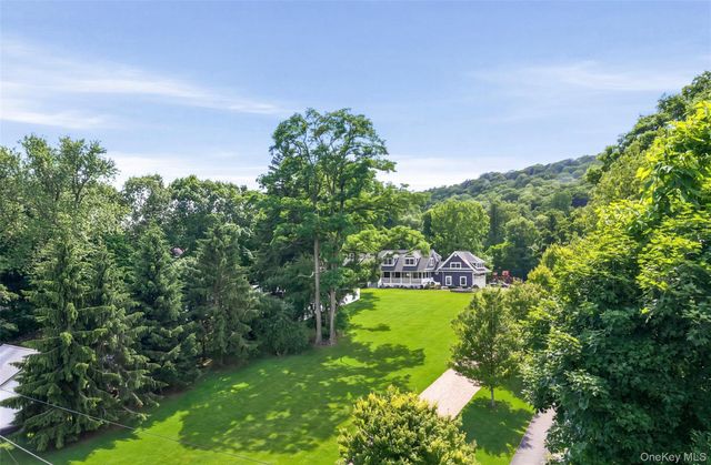 13 Gilbert Lane, Putnam Valley, NY 10579