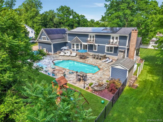 13 Gilbert Lane, Putnam Valley, NY 10579