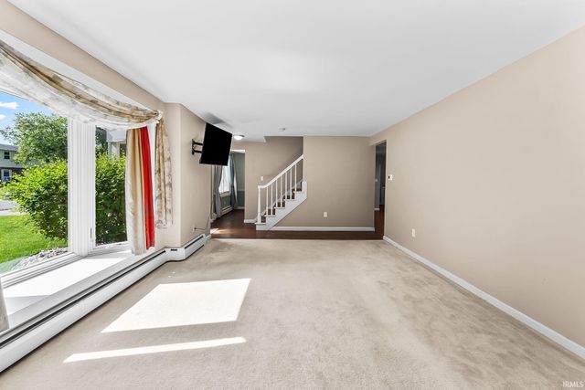 4032 Hedwig Drive, Fort Wayne, IN 46815