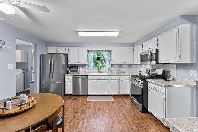 4032 Hedwig Drive, Fort Wayne, IN 46815