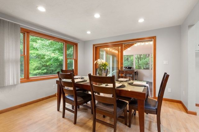 1 Savel Ln, Sharon, MA 02067