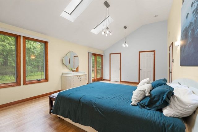 1 Savel Ln, Sharon, MA 02067