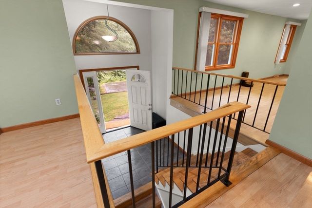 1 Savel Ln, Sharon, MA 02067