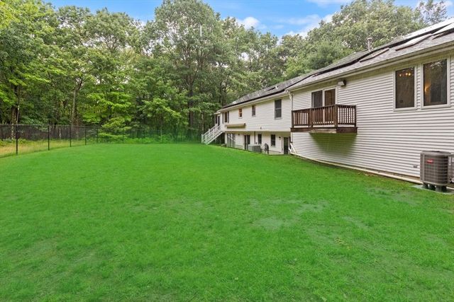 1 Savel Ln, Sharon, MA 02067