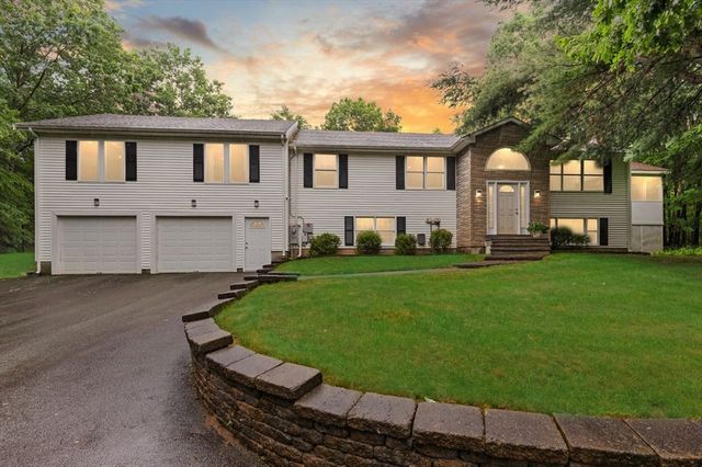 1 Savel Ln, Sharon, MA 02067