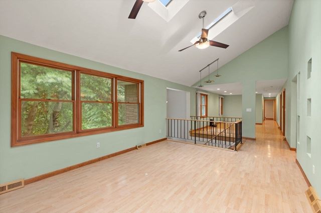 1 Savel Ln, Sharon, MA 02067