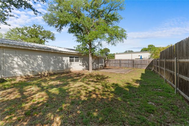 580 County Road 1743, Clifton, TX 76634