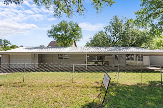 580 County Road 1743, Clifton, TX 76634