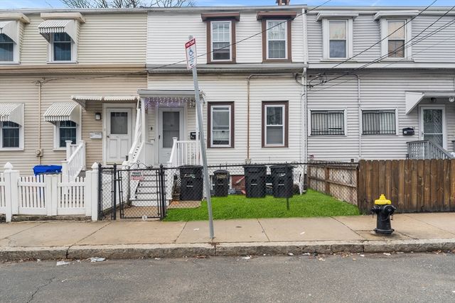 74 Leonard St, Boston, MA 02122