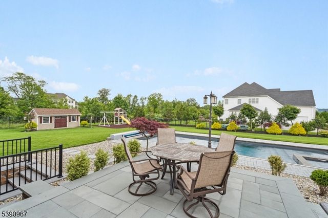 2 Eckles Dr, Branchburg Twp., NJ 08876