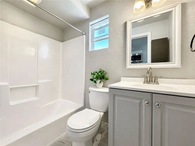 8201 Madrona, Fontana, CA 92335