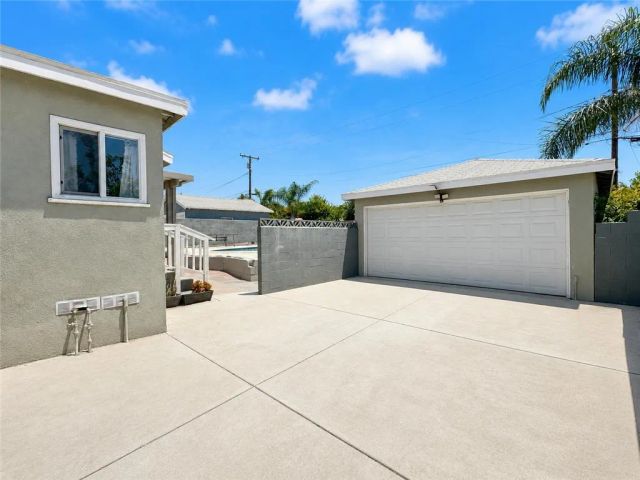 8201 Madrona, Fontana, CA 92335