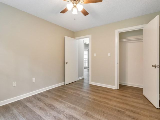 9138 Clubhouse Drive, Riverdale, GA 30274
