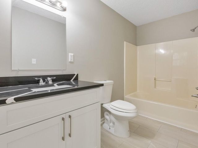 9138 Clubhouse Drive, Riverdale, GA 30274
