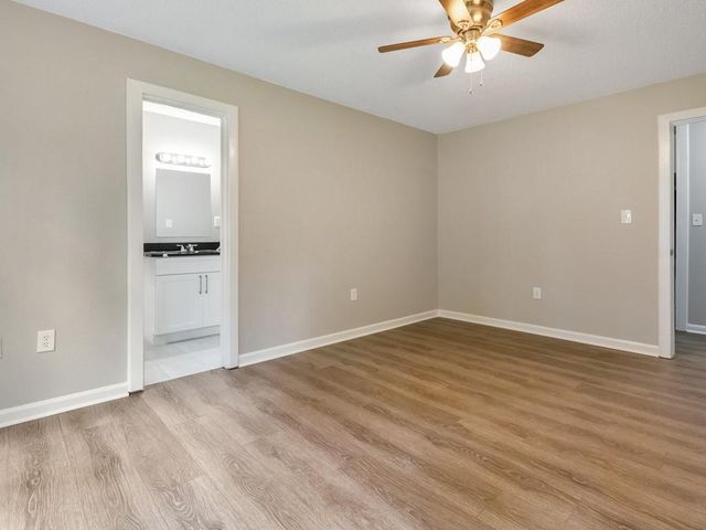 9138 Clubhouse Drive, Riverdale, GA 30274
