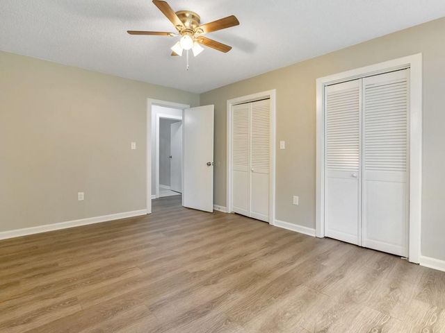 9138 Clubhouse Drive, Riverdale, GA 30274