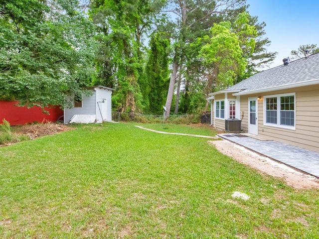 9138 Clubhouse Drive, Riverdale, GA 30274
